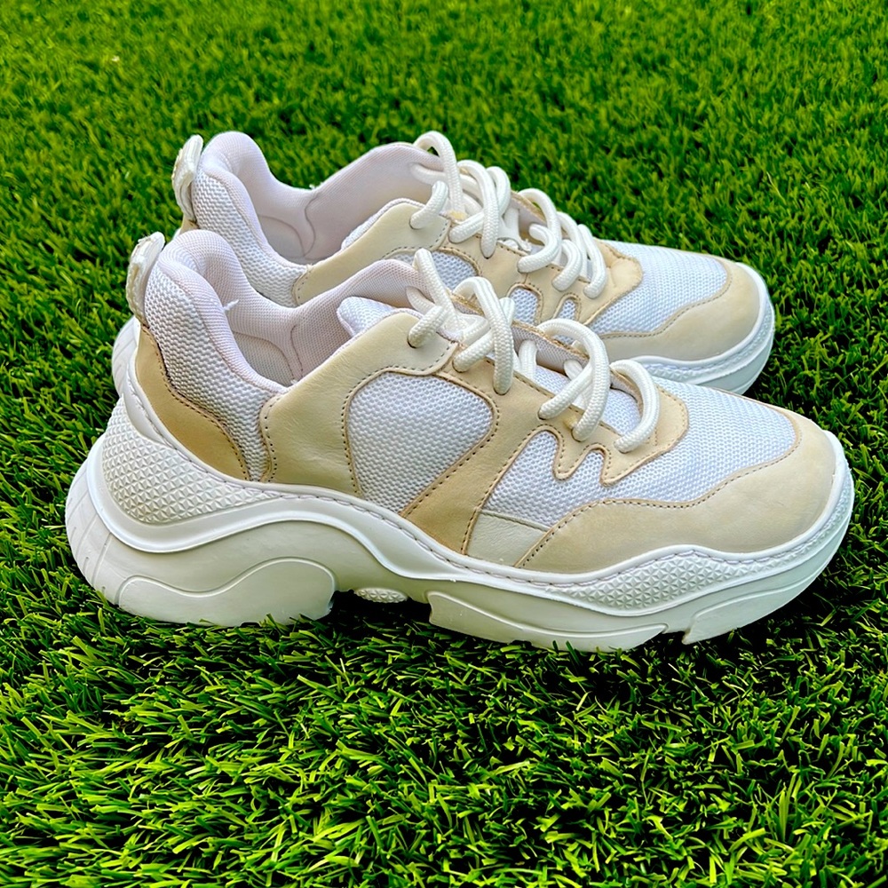Schutz sneakers S.95-18 size 5